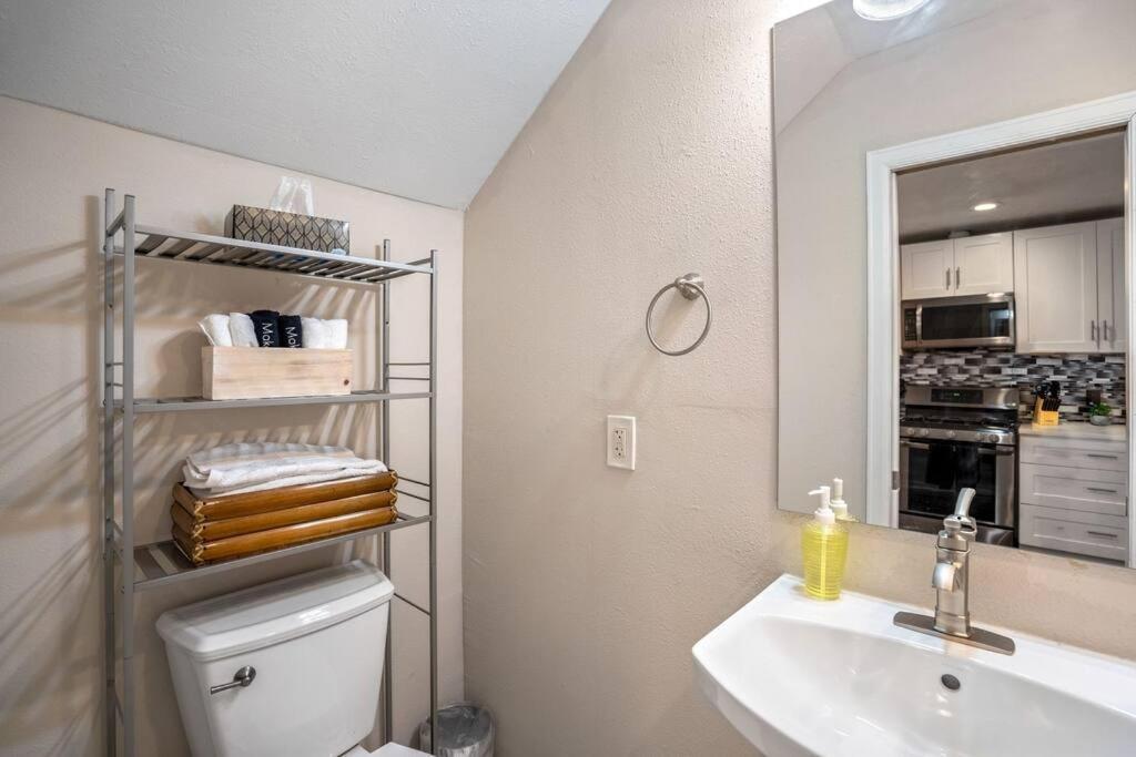 The Downtown Winter Retreat @ Historic 1St Ward Villa Houston Eksteriør bilde